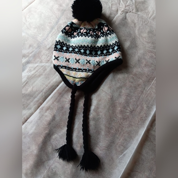 Hat and Scarf Set - Picture 2 of 8